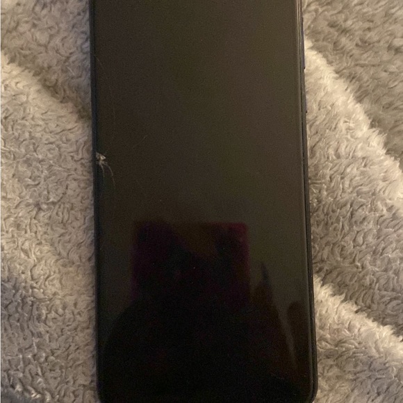 I’m selling it because I got a new phone. - Picture 5 of 7